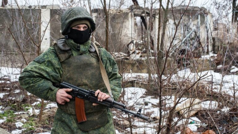 Ruští poslanci vybídli Putina k uznání povstaleckých států v Donbasu