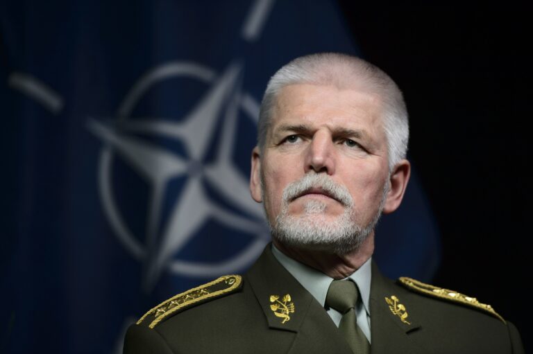 Pavel: Jestli se Putin rozhodl potrestat zlobivou Ukrajinu, jednat už nebude