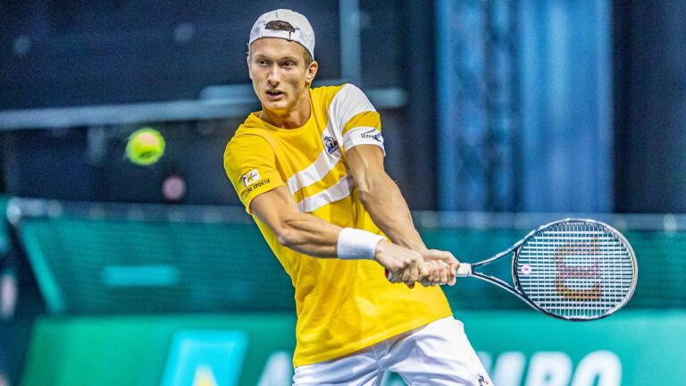 Tenista Lehečka je při debutu na ATP Tour v Rotterdamu už v semifinále