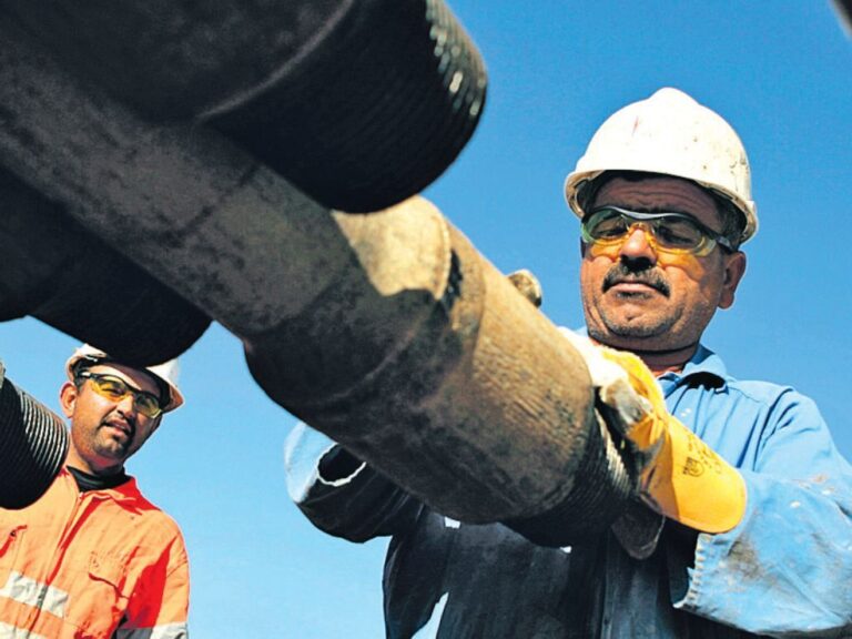 Ropa je téměř beze změny, čeká se na vyjasnění ohledně zvyšování sazeb v USA