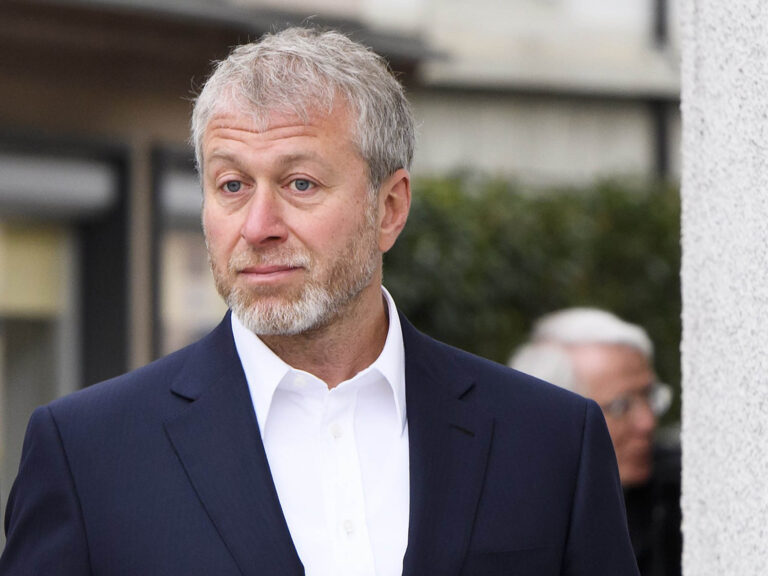 Putin sám schválil zapojení Abramoviče do vyjednávání, píše Financial Times