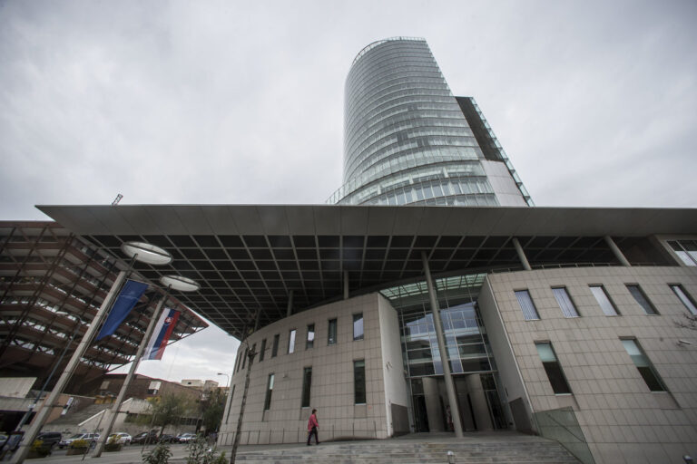 Slovenská centrální banka výrazněji zhoršila výhled ekonomického růstu země