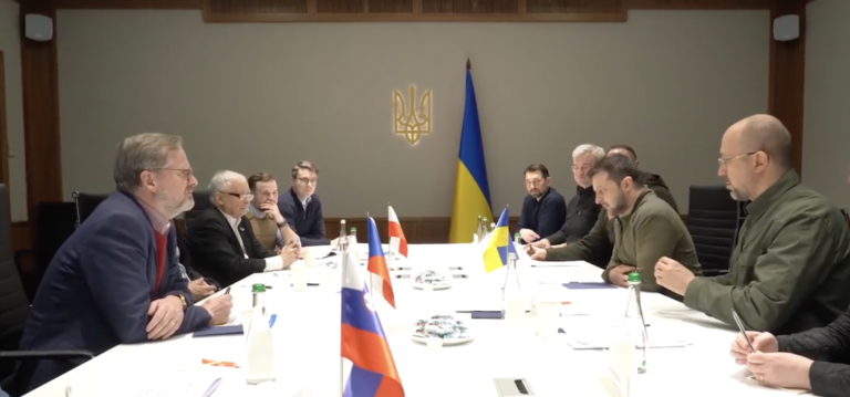 Vaše návštěva je silným projevem podpory, řekl Zelenskyj premiérům Česka, Polska a Slovinska