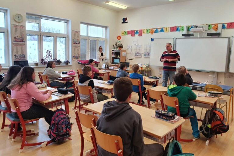 Volba posiluje zodpovědnost, zdůvodňuje ministerstvo návrh na zrušení povinného druhého jazyka