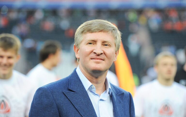 Achmetov předává své mediální podnikání státu