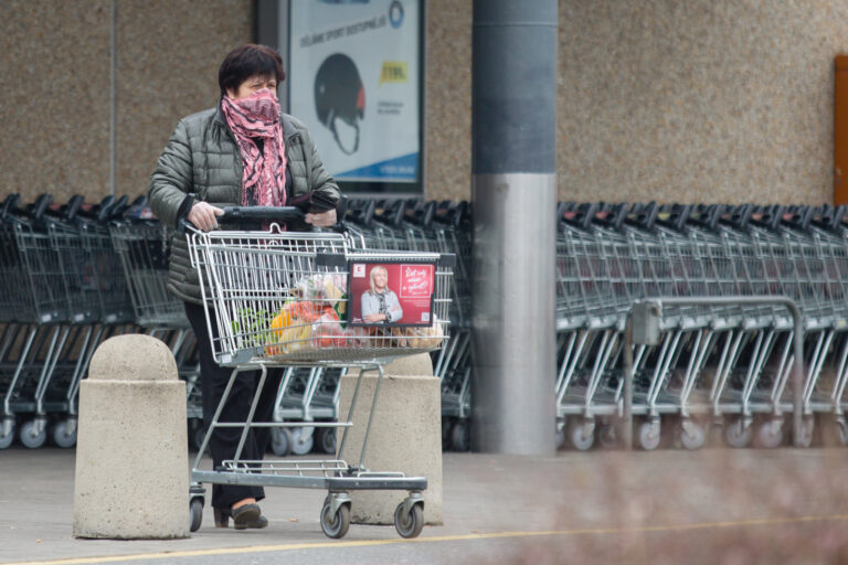 STEM: Češi nečekají zlepšení ohledně zdražování, vláda se podle nich nesnaží