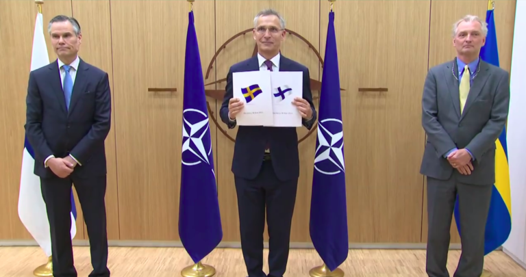 Senátní zahraniční výbor podpořil začlenění Finska a Švédska do NATO