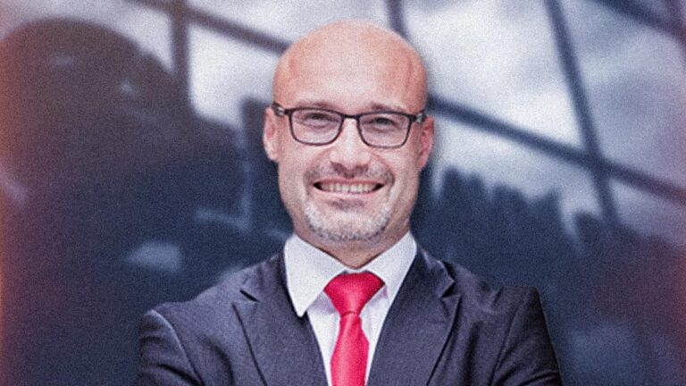 Poslanci proberou kauzu kontaktů ředitele civilní rozvědky Mlejnka