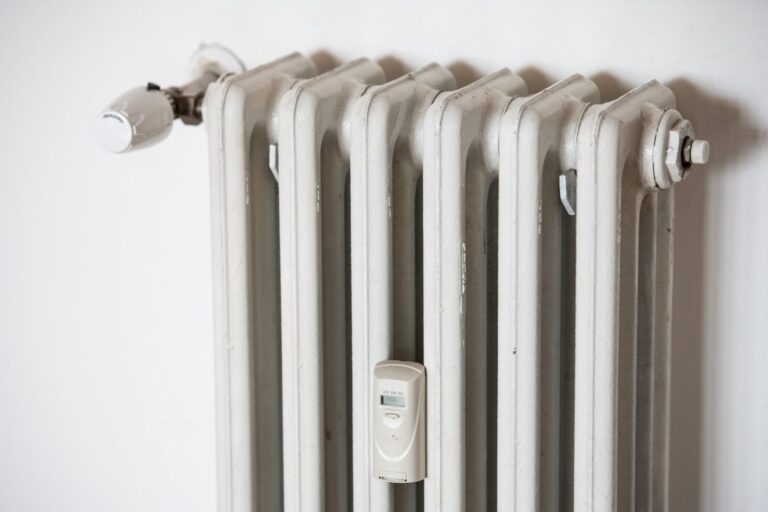 ‚Nevhodné a život ohrožující.‘ Domovy pro seniory kritizují návrh na snížení teplot uvnitř budov