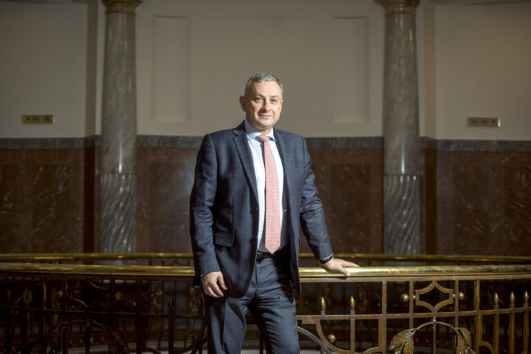 Síkela: Nejzazší termín, kdy se projeví shoda EU k energetice, je 1. ledna 2023