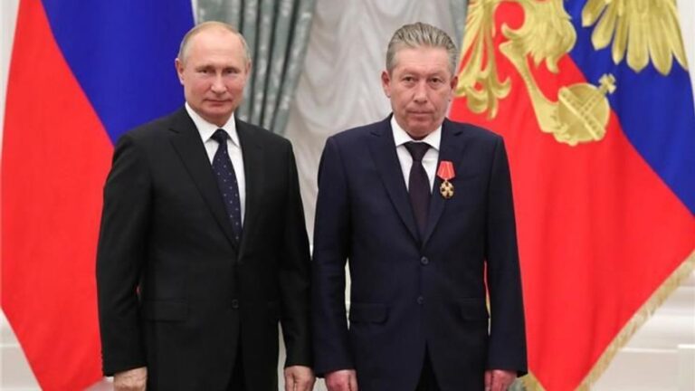 Šéf Lukoilu vypadl z okna nemocnice v Moskvě, firma dříve vyzývala k ukončení války