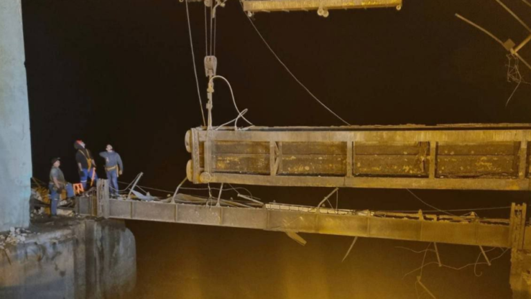 Ruské bombardování poškodilo hráz přehrady u města Kryvyj Rih