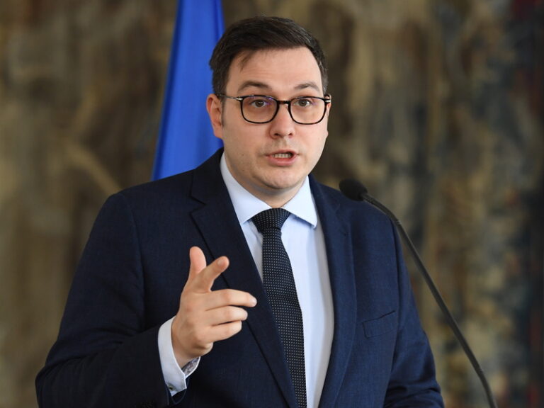 Prezident Pavel jednal s ministrem zahraničí Lipavským