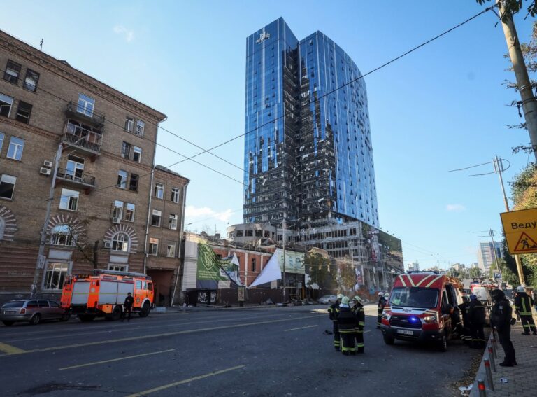 Při útoku na Kyjev byla zasažena budova, ve které sídlí kancelář německé ambasády