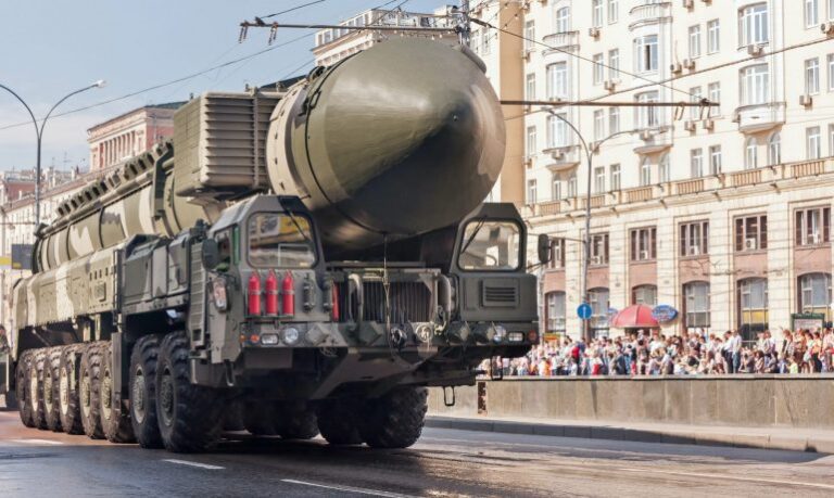 Ruské raketové útoky jsou teroristickými činy proti mírumilovným Ukrajincům: Západ by měl zavést celou škálu možných sankcí proti ruskému vojensko-průmyslovému komplexu, aby zcela zničil výrobu raket a UAV v Ruské federaci