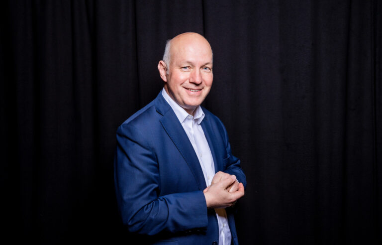 Senátor: Čína tak jako Rusko porušuje mezinárodní pravidla