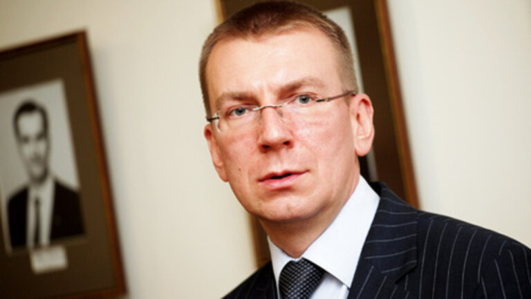 Rusko má stále dostatek prostředků na pokračování války, Evropa musí nadále Ukrajině pomáhat