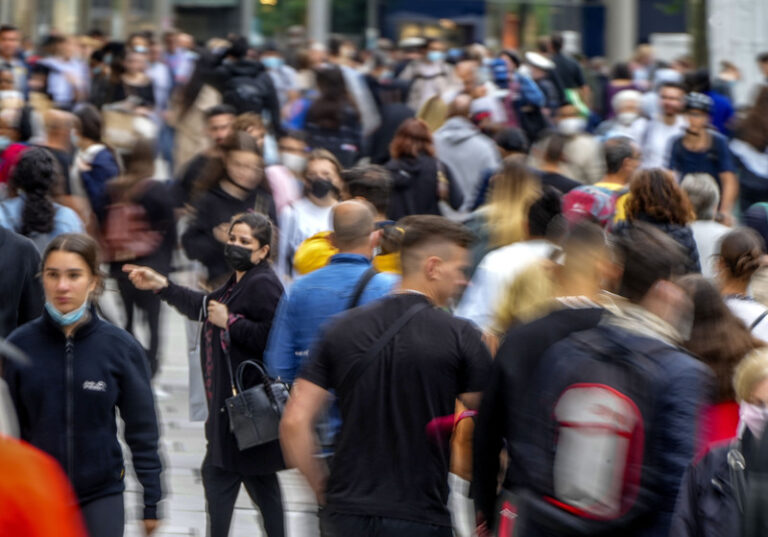 Světová populace podle demografa zřejmě osmi miliard dosáhla už loni