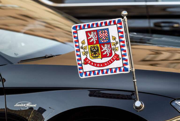 Příští prezident vzejde podle průzkumů z trojlístku Babiš, Nerudová a Pavel