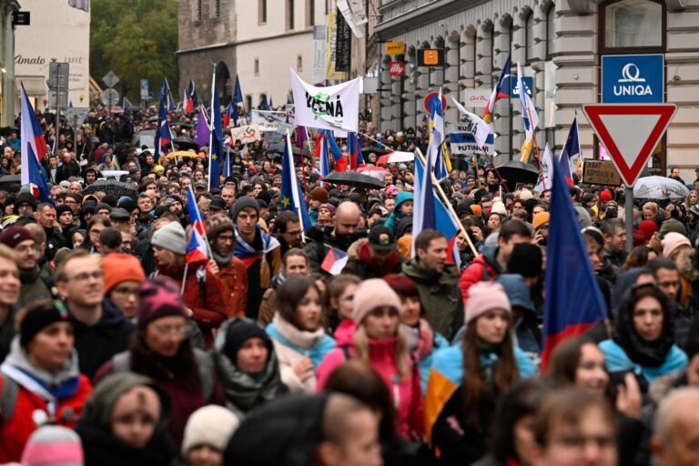 Politika a omezená moc marketingu