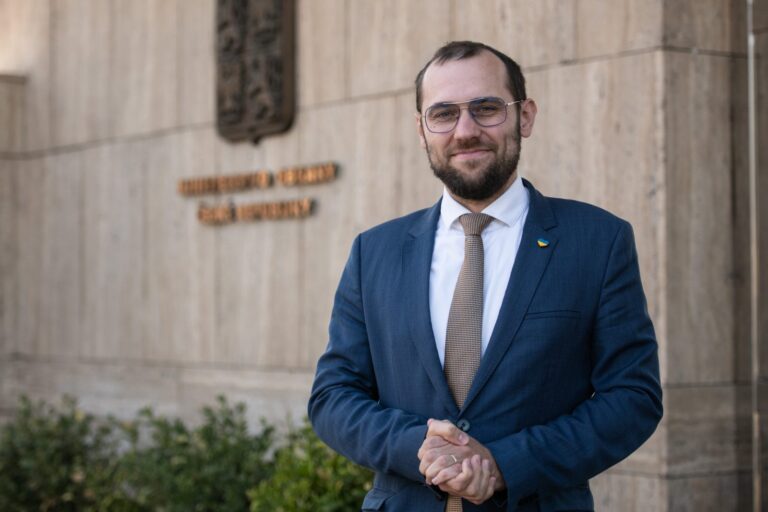 Kde mají Ukrajinci satelitní snímky, používají Rusové papírové mapy, říká náměstek obrany Kopečný