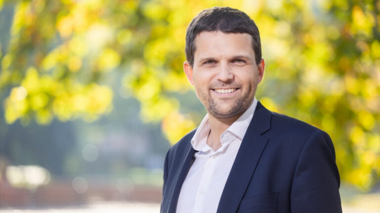 Fiala navrhl jmenovat Hladíka ministrem životního prostředí