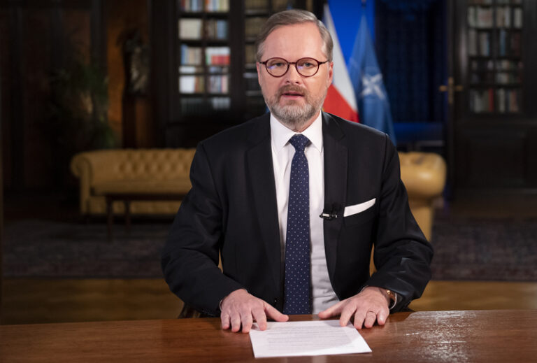 Analytici: Přijetí balíčku bylo pro ozdravení veřejných financí nutné