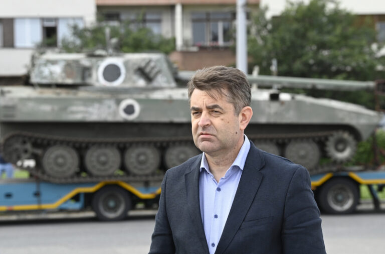 Vůdce českých populistů proti Ukrajině