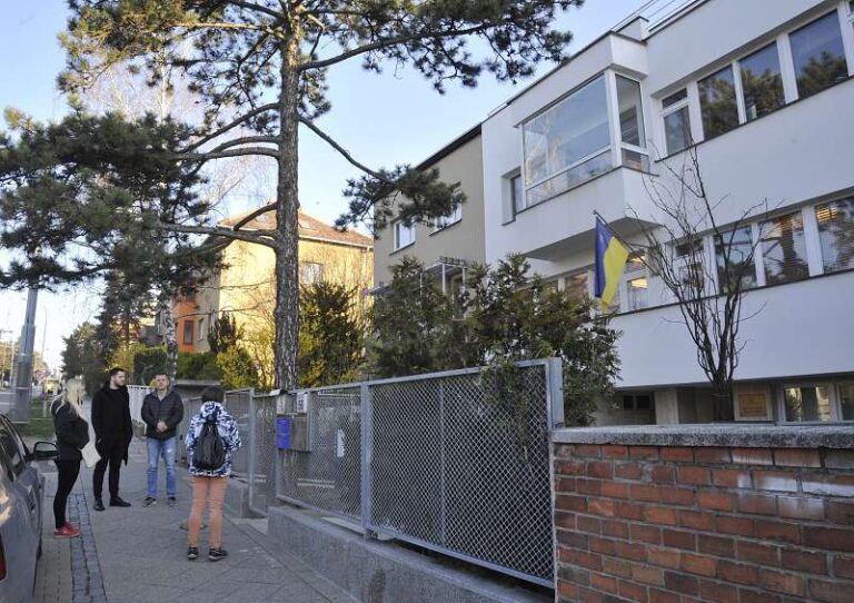 Ukrajinský konzulát v Brně museli kvůli podezřelému předmětu opustit zaměstnanci