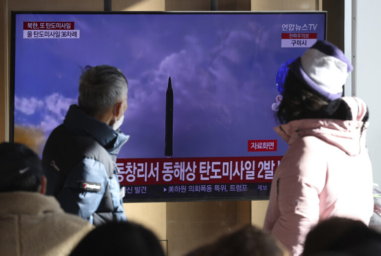Severní Korea odpálila dvě balistické rakety středního doletu