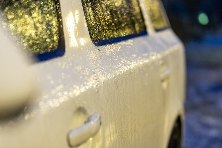 V Ústeckém kraji jsou kvůli ledovce některé úseky silnic nesjízdné