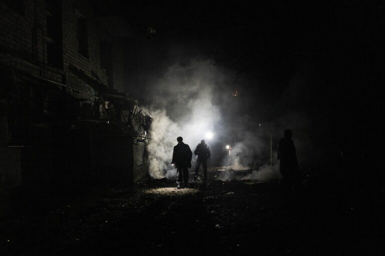 Při ruském ostřelování Chersonu zahynulo pět lidí