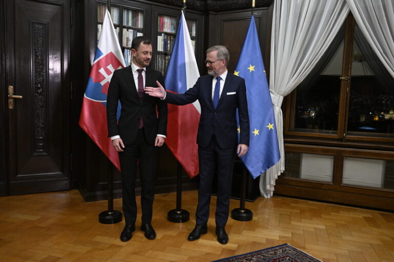 Řešením konfliktu na Ukrajině je její vítězství, shodli se premiéři ČR a SR