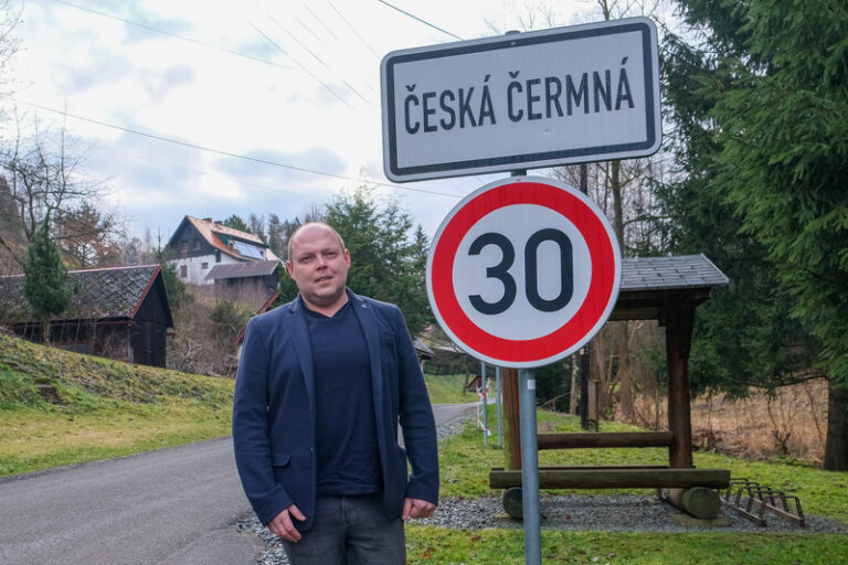 Starosta: Většina České Čermné generála Pavla podporuje, jezdí tam na chalupu