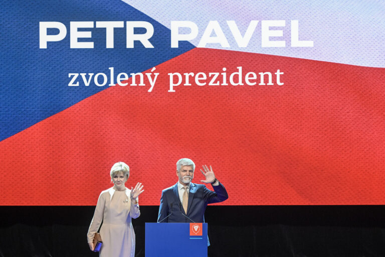 Prezidentem po Zemanovi bude Pavel, Babiše porazil o 958.655 hlasů