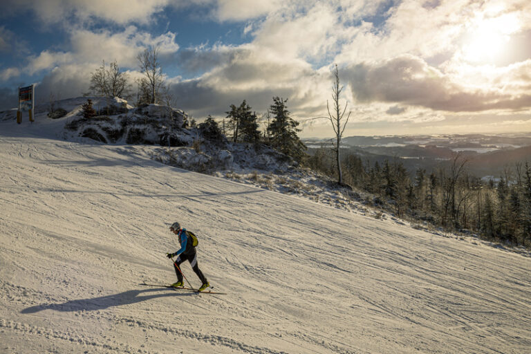 Česko čeká slunečný týden, v noci může být až minus 15 stupňů