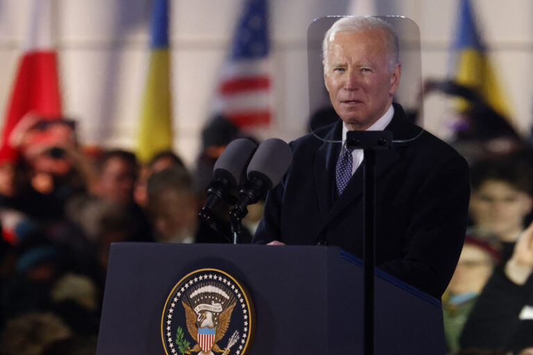 Podpora Ukrajiny nepoleví a Rusko tam nikdy nezvítězí, prohlásil Biden