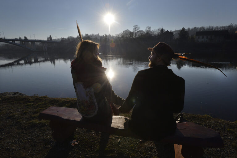O víkendu se oteplí, může být až 15 stupňů Celsia