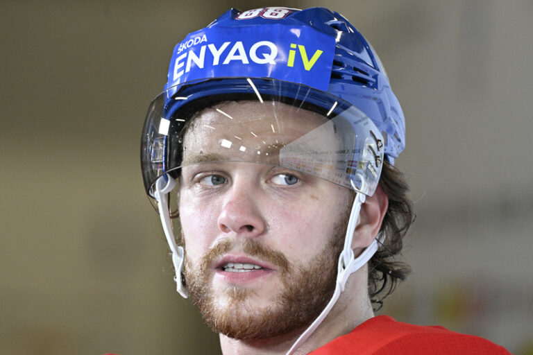 Pastrňák prodloužil za 90 milionů dolarů smlouvu v Bostonu až do roku 2031