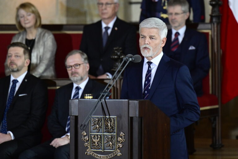 Sloužit lidu České republiky a být rovný Ukrajině