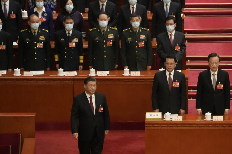 Čínský parlament prezidentem už potřetí zvolil Si Ťin-pchinga