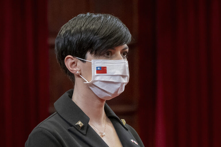 Česko je a bude na straně Tchaj-wanu, řekla Pekarová v tamním parlamentu