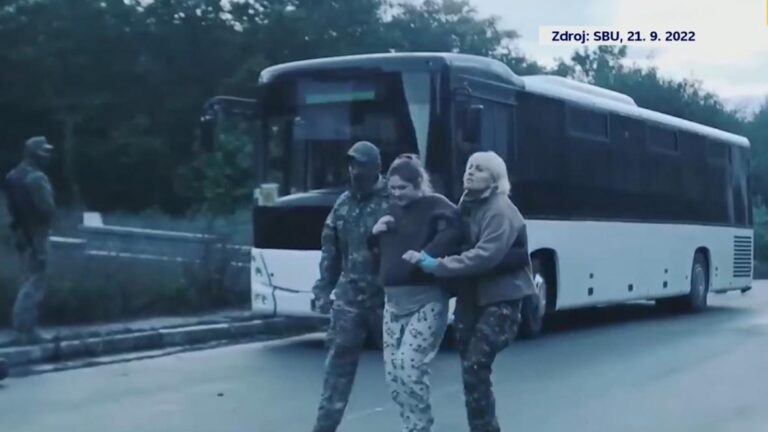 Těhotná ukrajinská vojačka prošla ruským zajetím. Zažila hlad i strach