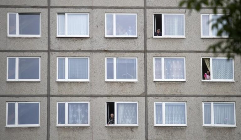 Analýza: Ceny starších bytů v Česku meziročně klesly o 11 procent