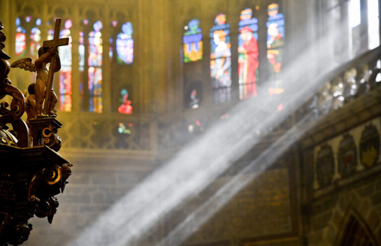 Křesťané si dnes připomínají zmrtvýchvstání Ježíše Krista