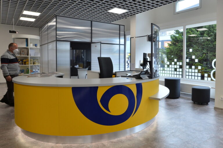 Česká pošta loni prohloubila ztrátu o 1,044 miliardy na 1,725 miliardy Kč