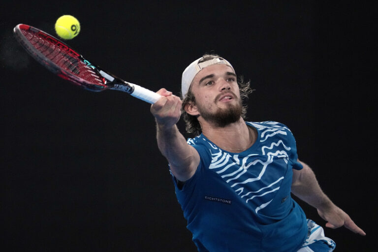 Macháč v Šanghaji proti světové jedničce Sinnerovi neuspěl