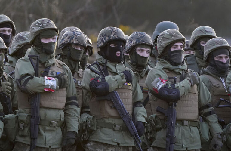 Reuters: Ukrajina připravuje na protiofenzivu brigádu 40.000 dobrovolníků