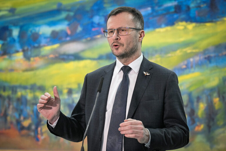 Kompenzace kvůli dovozu ukrajinského obilí budou podmíněné zrušením jeho zákazu