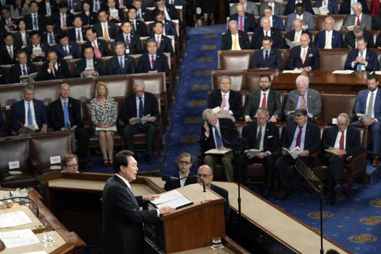 KLDR porušuje lidská práva svých obyvatel, řekl jihokorejský prezident v USA